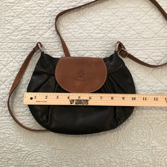 Italian black and brown leather crossbody saddle bag purse. - Picture 8 of 10